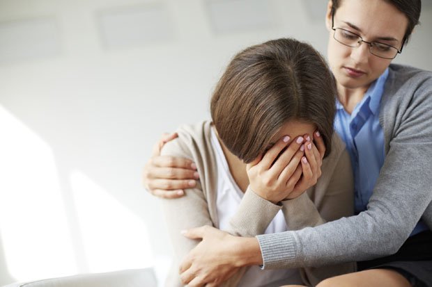 Cara Membantu Orang yang Mengalami Gangguan Mental